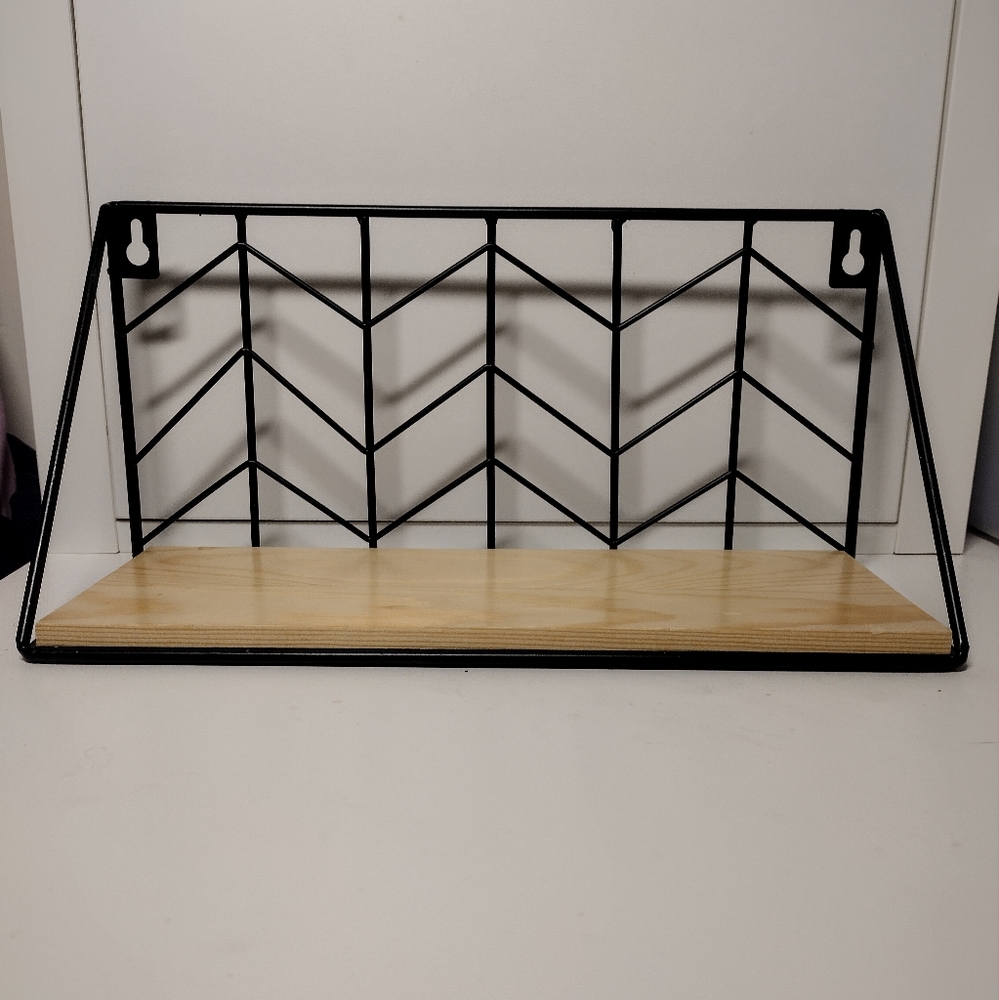 Set of 2 Rustic Arrow Wall Shelves